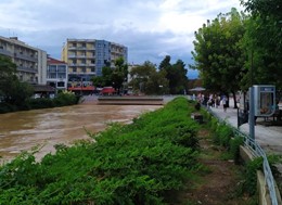 Κακοκαιρία Elias:  Φέρνει 300 με 500 τόνους βροχής στη Θεσσαλία - Πώς πήρε το όνομά του 